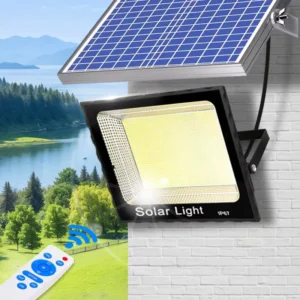 Durable High Efficiency Outdoor Road Lighting Aluminum Solar LED Floodlight 6000K Daylight Long Service Life IP67 Rating 120